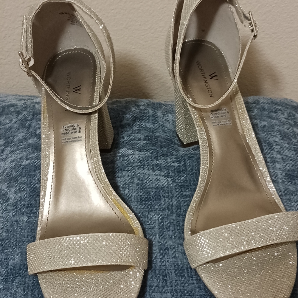 Ladies shoes